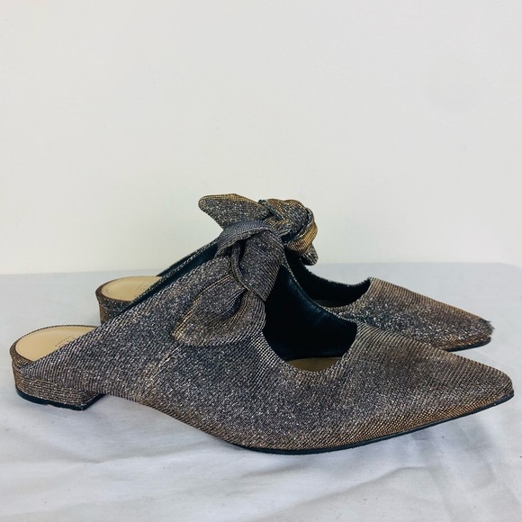 Alexandre Birman metallic pointed toe mules with bow detail. Size 35 (US 5) - Picture 1 of 12